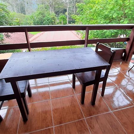 Hospedaje Amanecer Bed & Breakfast Turrialba Rom bilde