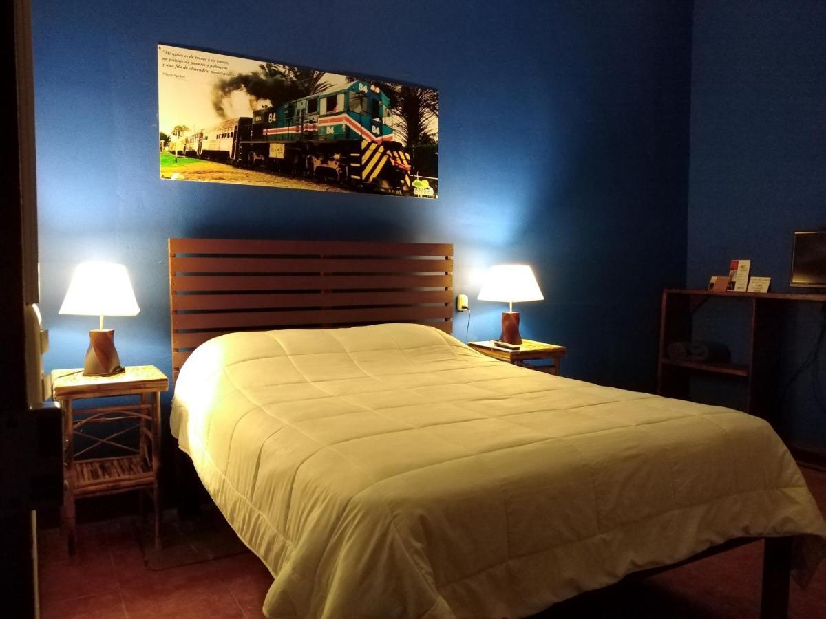 Hospedaje Amanecer Bed & Breakfast Turrialba Eksteriør bilde