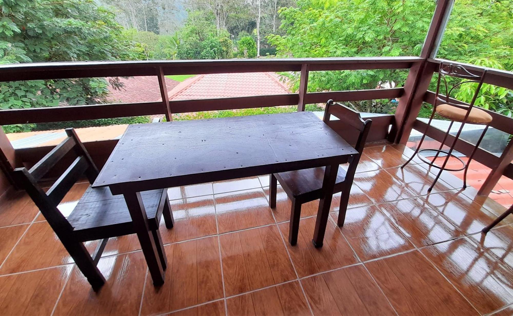 Hospedaje Amanecer Bed & Breakfast Turrialba Rom bilde
