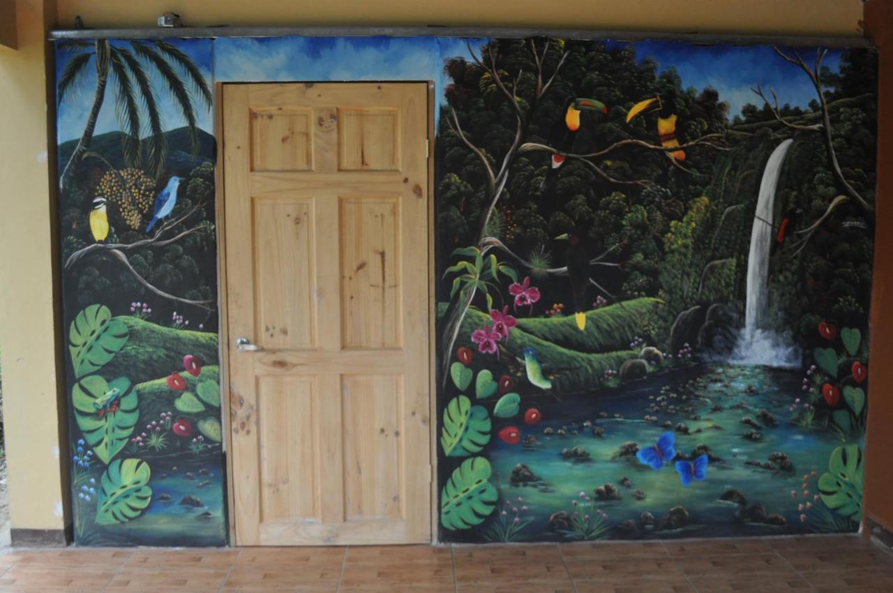 Hospedaje Amanecer Bed & Breakfast Turrialba Eksteriør bilde